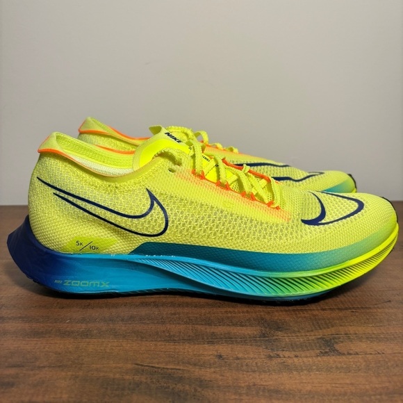 Nike Shoes - NIKE ZOOMX STREAKFLY RACING SHOES Sneakers DJ6566-700 New 8.5 Men / 10 Women